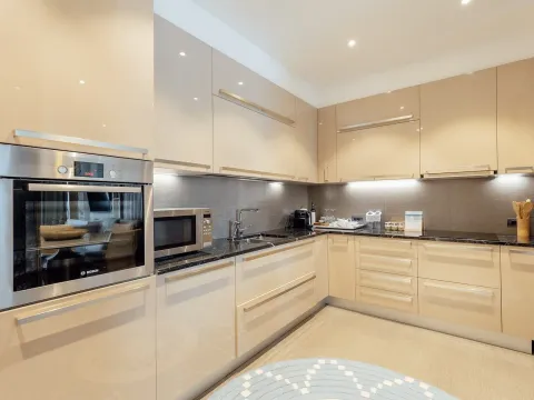 Sale, two bedroom apartment, 190m², Tivat, Crna Gora - image 8