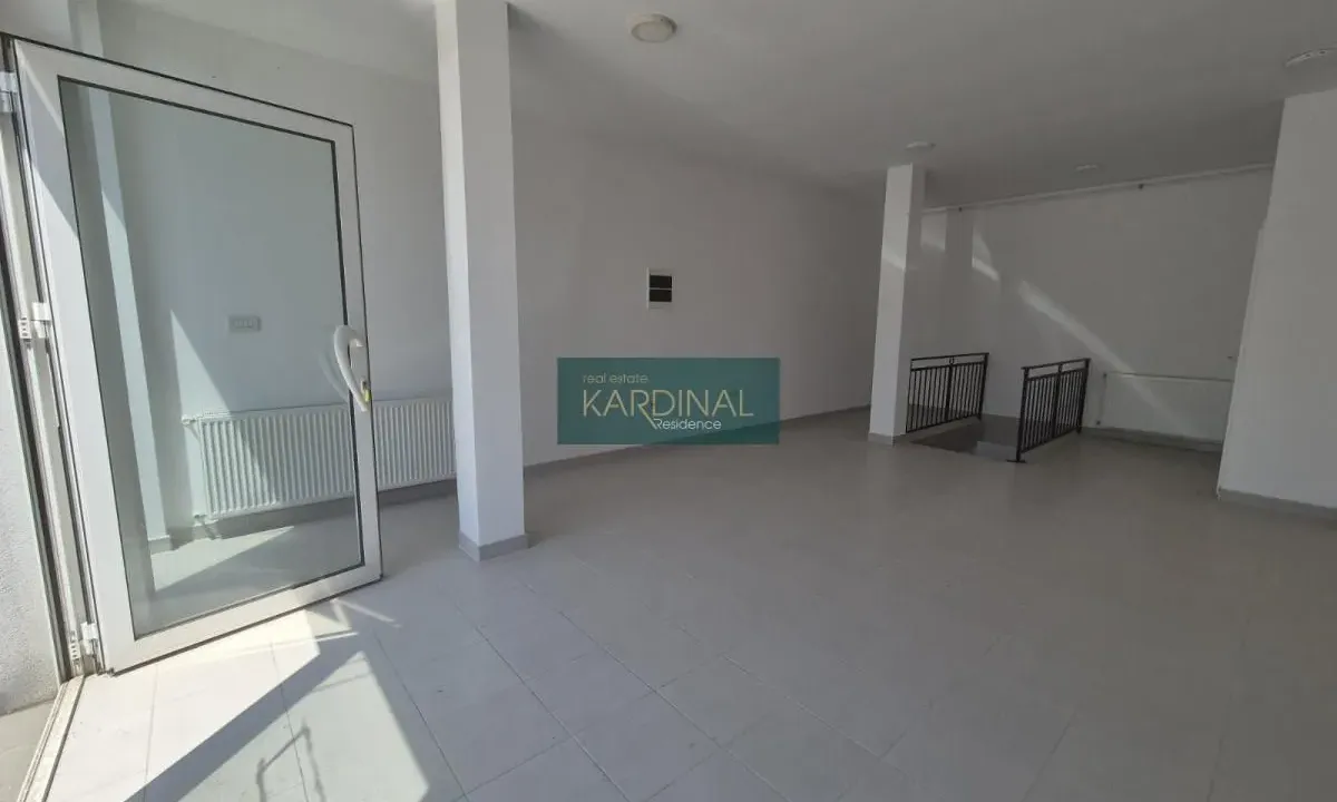 Prodaja, poslovni prostor, 75m², Pivara, Jagodina