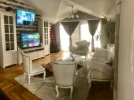 Izdavanje, trosoban stan, 180m2, Dalmatinska ulica, Podgorica