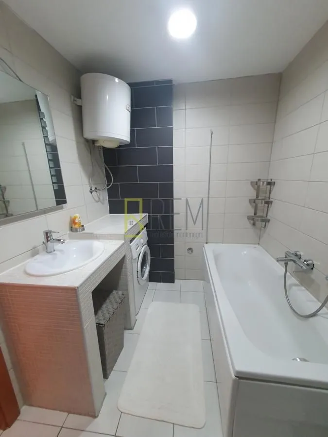 Prodaja, dvosoban stan, 66m², Centar, Podgorica