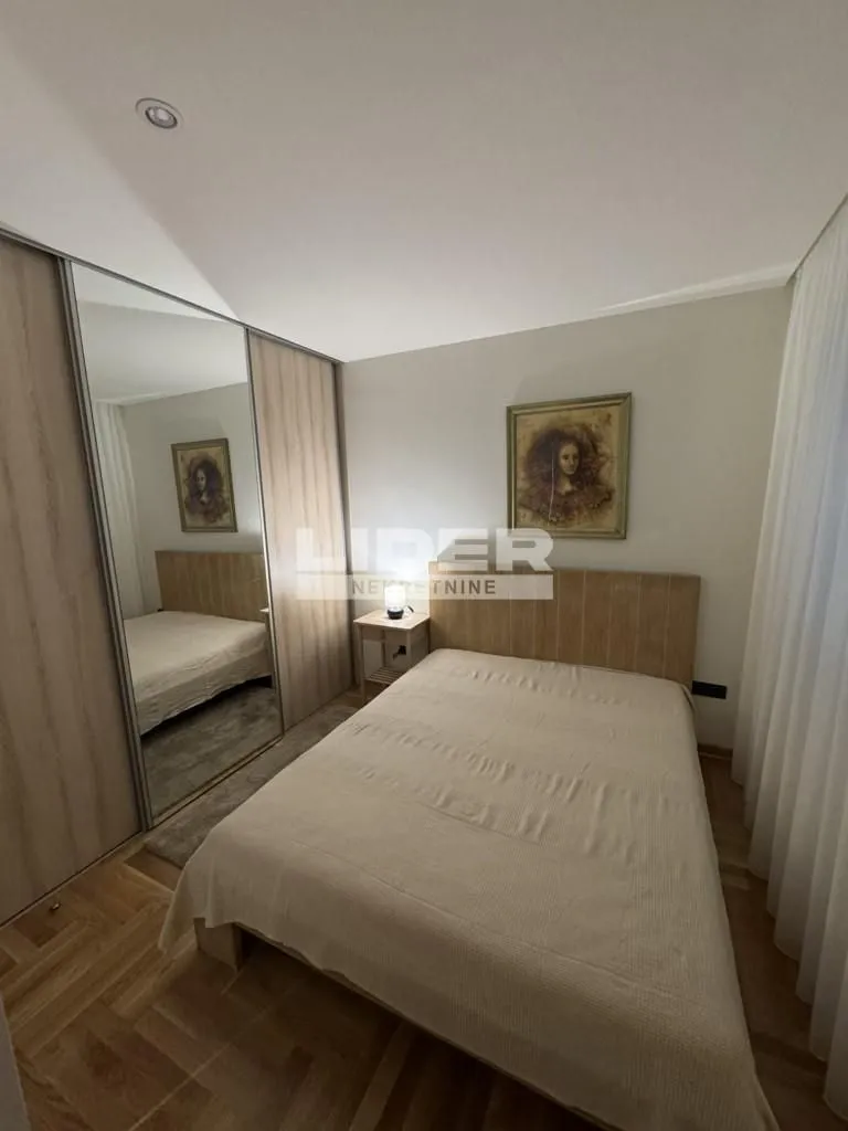 Rent, four bedroom apartment, 90m², Crveni Krst, Beograd