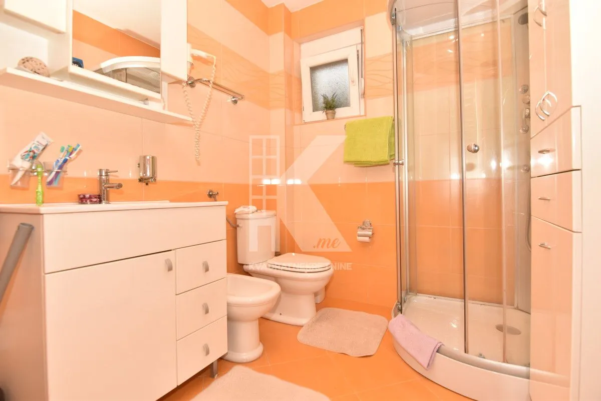 Rent, house, 175m², Vranići, Podgorica