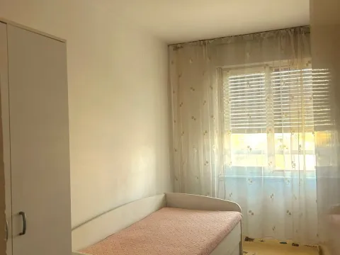 Izdavanje, dvosoban stan, 62m², Centar, Bar - image 4