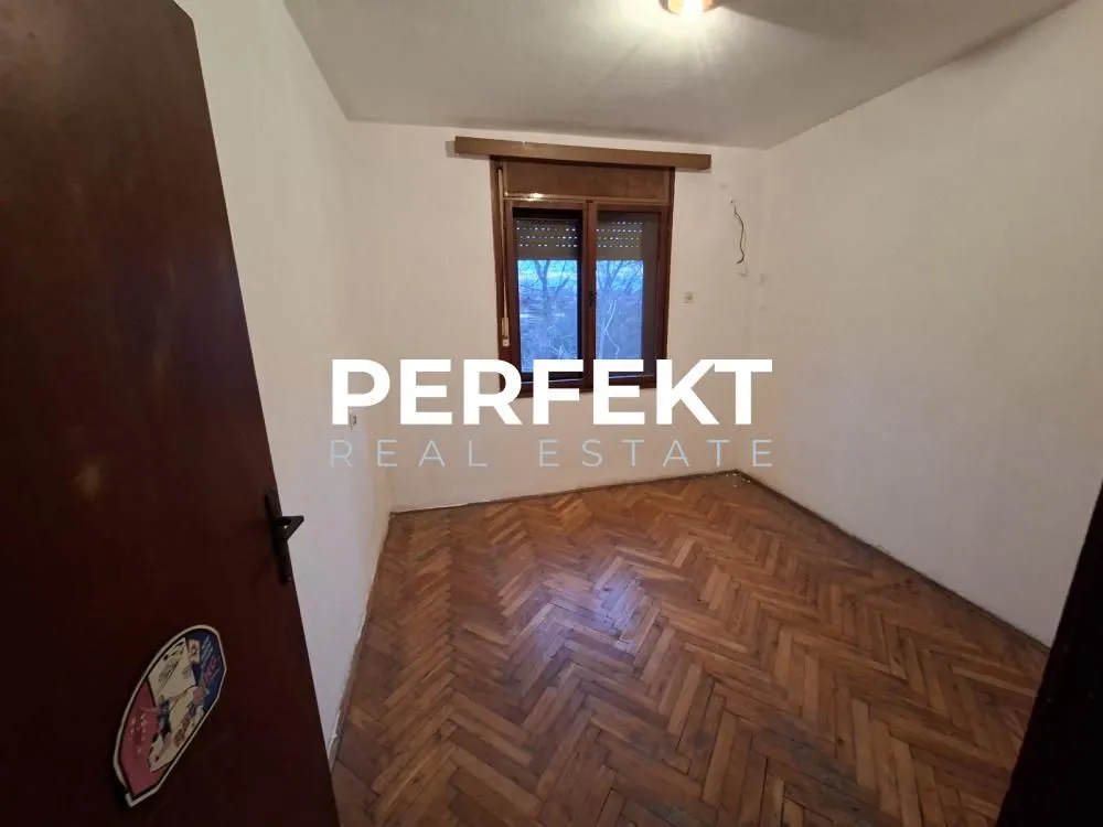 Prodaja, dvosoban stan, 50m², Topola, Srbija