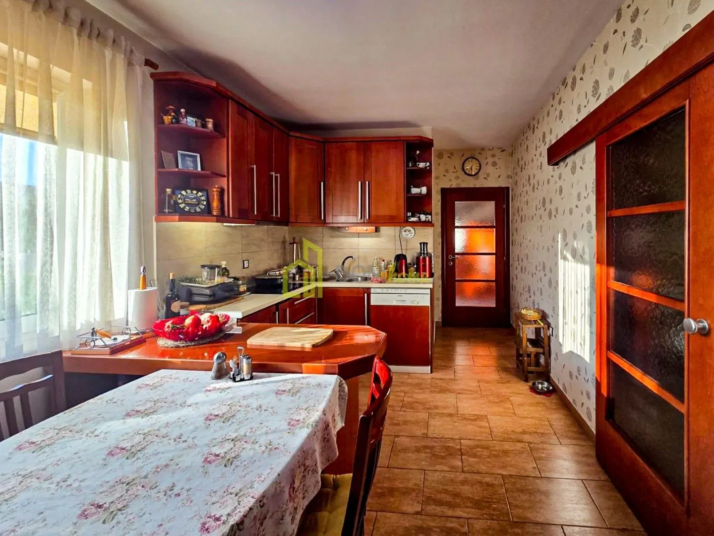 Prodaja, kuća, 356m², Tološi, Podgorica
