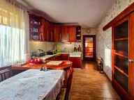 Prodaja, kuća, 356m², Tološi, Podgorica - image 11