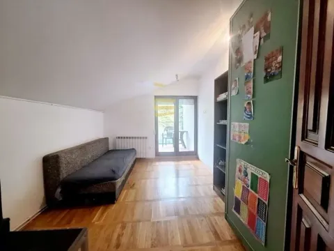 Sale, house, 108m², Uciteljsko Naselje, Zvezdara Sve Podlokacije - image 16