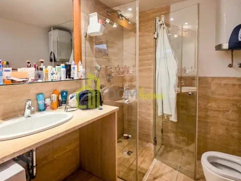 Sale, two bedroom apartment, 85m², Budva, Crna Gora - image 14