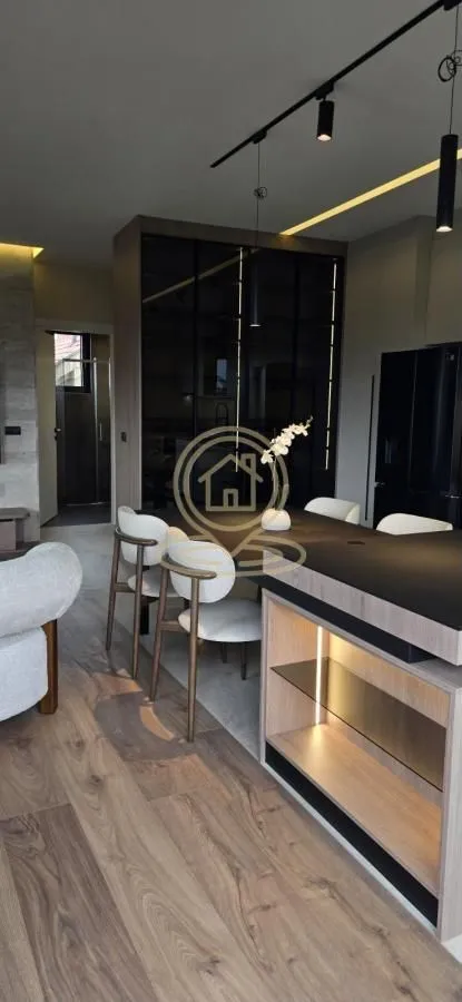 Izdavanje, trosoban stan, 83m², Olimp, Zvezdara Sve Podlokacije
