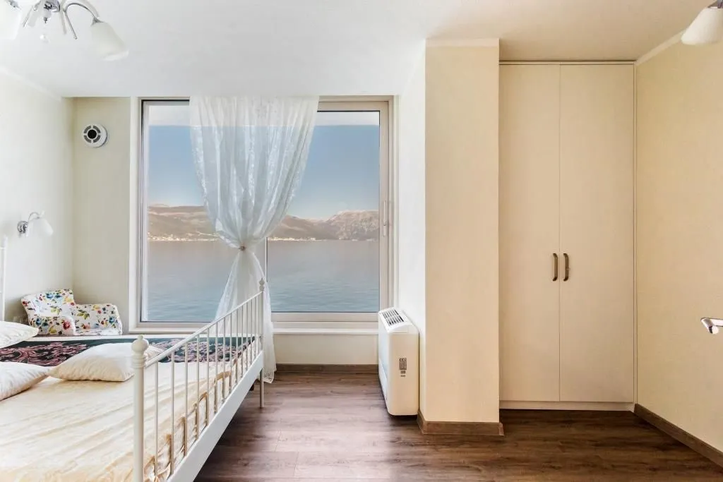 Prodaja, kuća, 240m², Krašići, Tivat