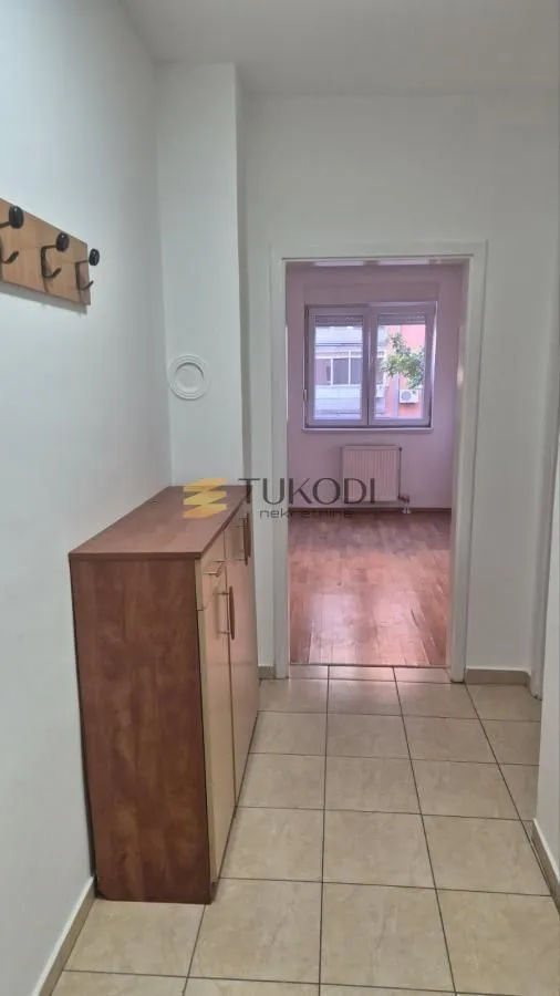 Izdavanje, dvosoban stan, 38m², Nova Detelinara, Novi Sad Sve Podlokacije