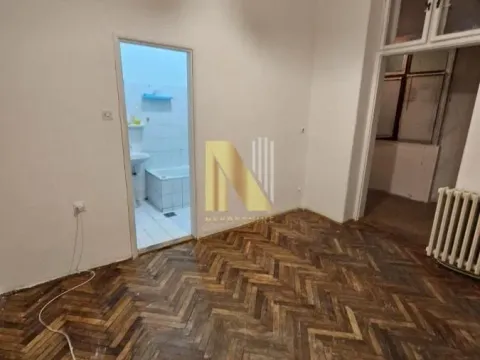 Sale, studio apartment, 21m², Stari grad, Novi Sad - image 4