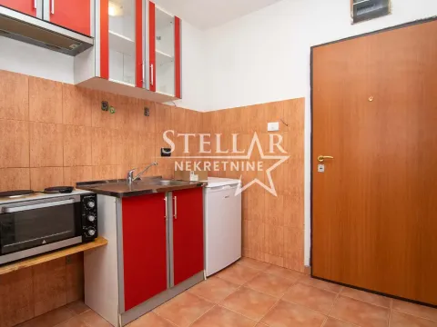Rent, studio apartment, 27m², 1 maj, Podgorica - image 4