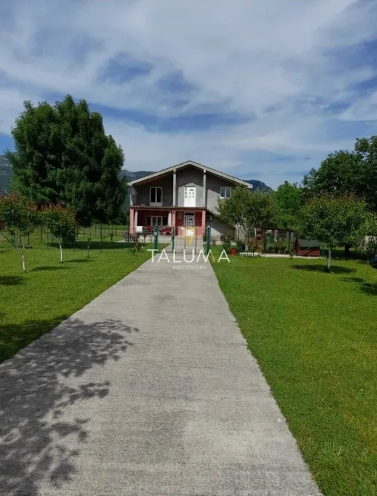 Sale, house, 294m², Kosić, Danilovgrad