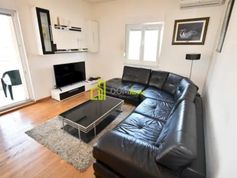 Izdavanje, dvosoban stan, 64m², City Kvart, Podgorica - image 1