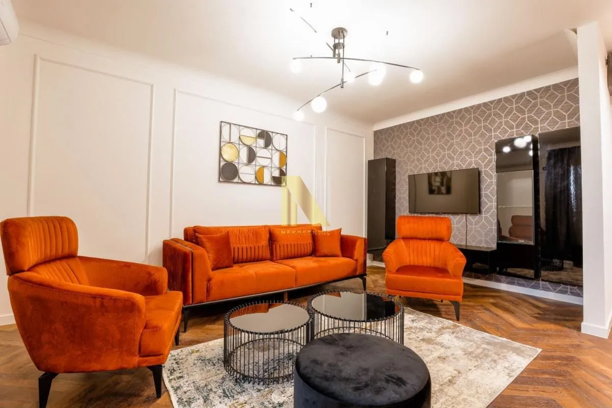 Izdavanje, četvorosoban stan, 100m², Petrovaradin, Novi Sad