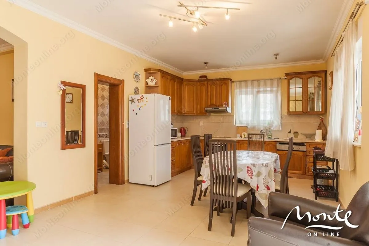 Prodaja, kuća, 180m², Morinj, Kotor