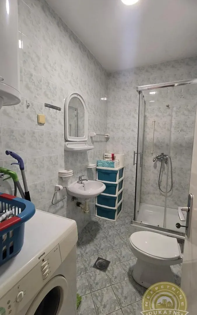 Prodaja, četvorosoban stan, 98m², Grbavica, Novi Sad Sve Podlokacije