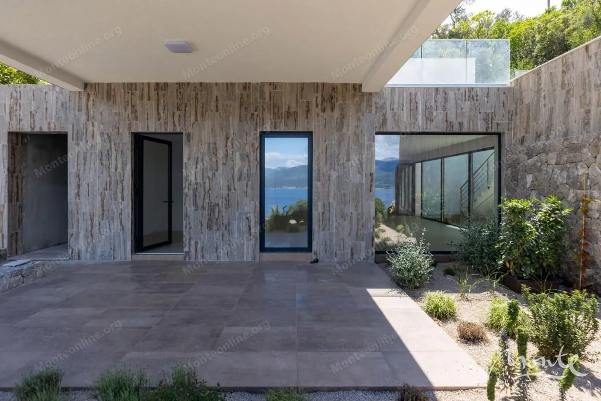 Prodaja, kuća, 328m², Krašići, Tivat