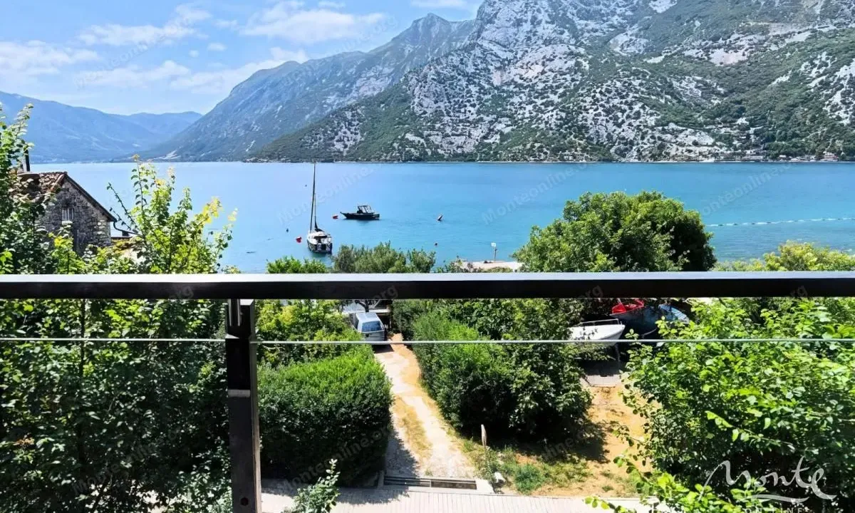 Sale, one bedroom apartment, 46m², Risan, Kotor