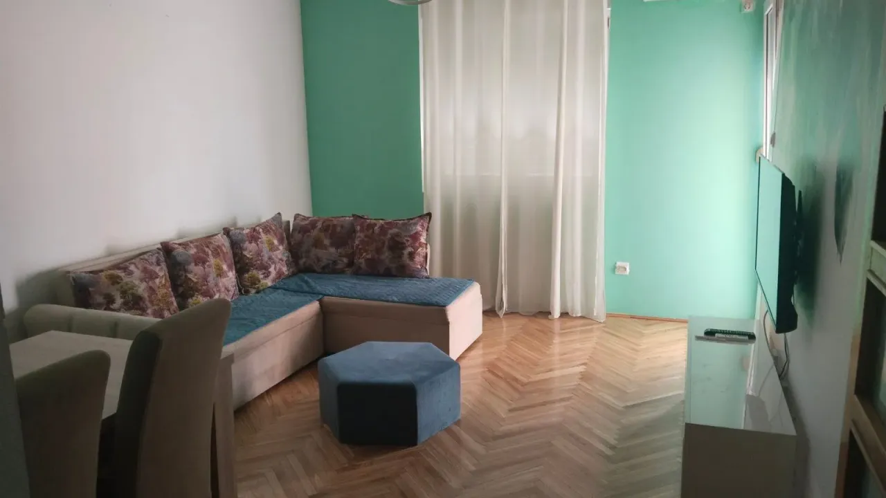 Izdavanje, jednosoban stan, 48m², Stari Aerodrom, Podgorica