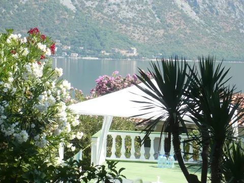 Sale, house, 77m², Donji Stoliv, Kotor - image 2