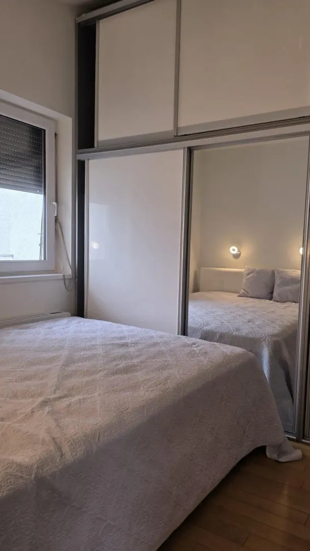 Izdavanje, trosoban stan, 130m², Bogoslovija, Palilula Sve Podlokacije
