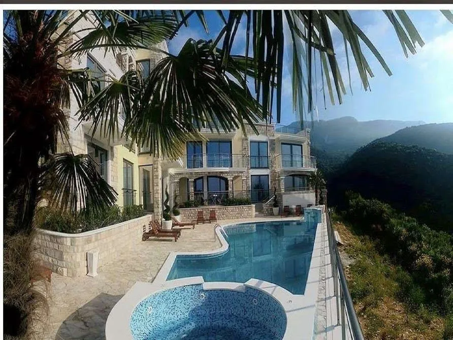 Sale, apartment, 126m², Bečići, Budva