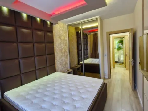 Izdavanje, dvosoban stan, 75m², Kalenić Pijaca, Vračar Sve Podlokacije - image 5