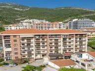Prodaja, trosoban stan, 112m², Bečići, Budva - image 1