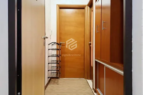 Rent, one bedroom apartment, 45m², Stari Aerodrom, Podgorica - image 5