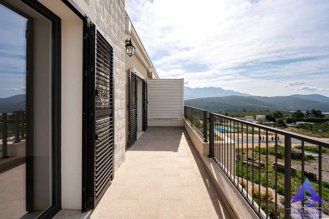 Prodaja, dvosoban stan, 94m², Luštica, Tivat