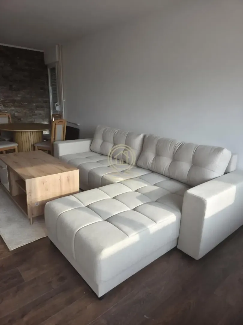 Prodaja, trosoban stan, 70m², Medijana, Niš