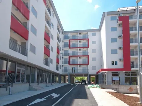 Sale, one bedroom apartment, 49m², Drač, Podgorica - image 3