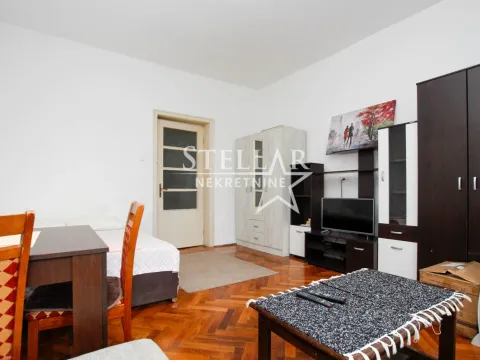 Rent, studio apartment, 27m², Centar, Podgorica - image 2