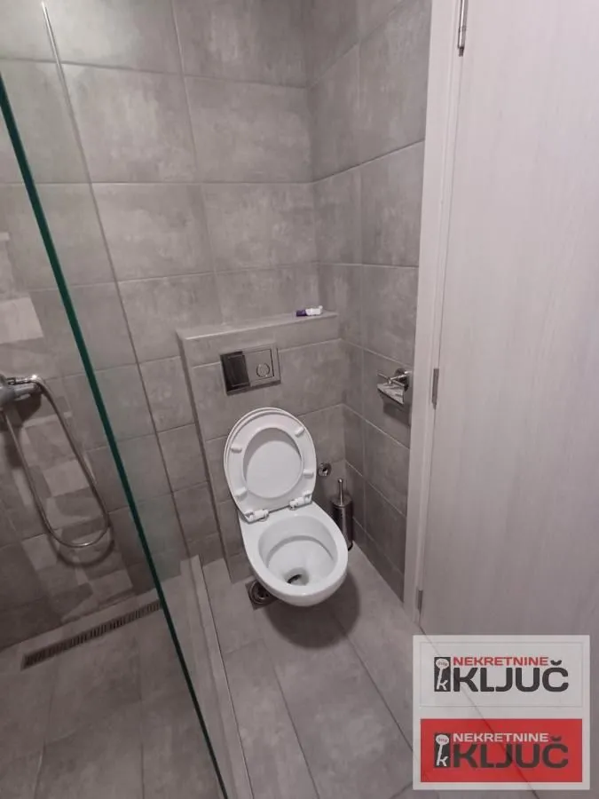 Prodaja, dvosoban stan, 43m², Salajka, Novi Sad Sve Podlokacije