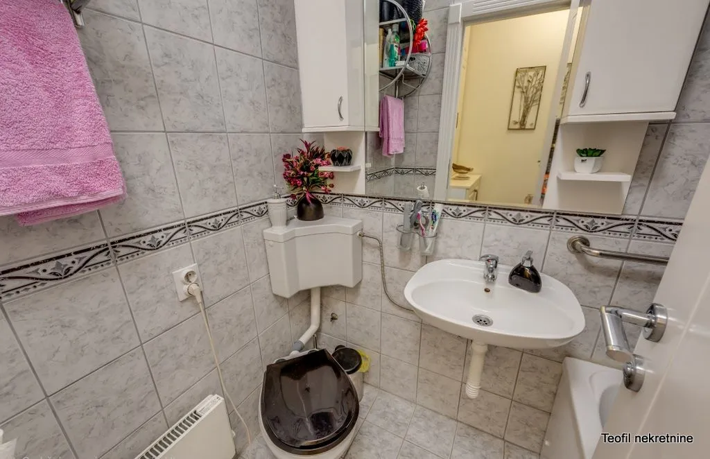 Sale, two bedroom apartment, 50m², Zvezdara, Zvezdara Sve Podlokacije