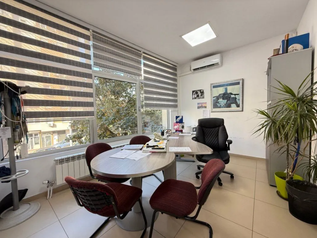Sale, office space, 148m², Đeram Pijaca, Beograd