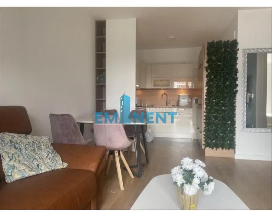 Izdavanje, dvosoban stan, 49m², Novi Beograd Blok 65, Novi Beograd Sve Podlokacije