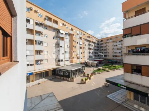 Rent, two bedroom apartment, 70m², Stari Aerodrom, Podgorica - image 12