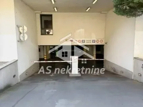 Rent, two bedroom apartment, 55m², Južni Bulevar, Vračar Sve Podlokacije - image 12
