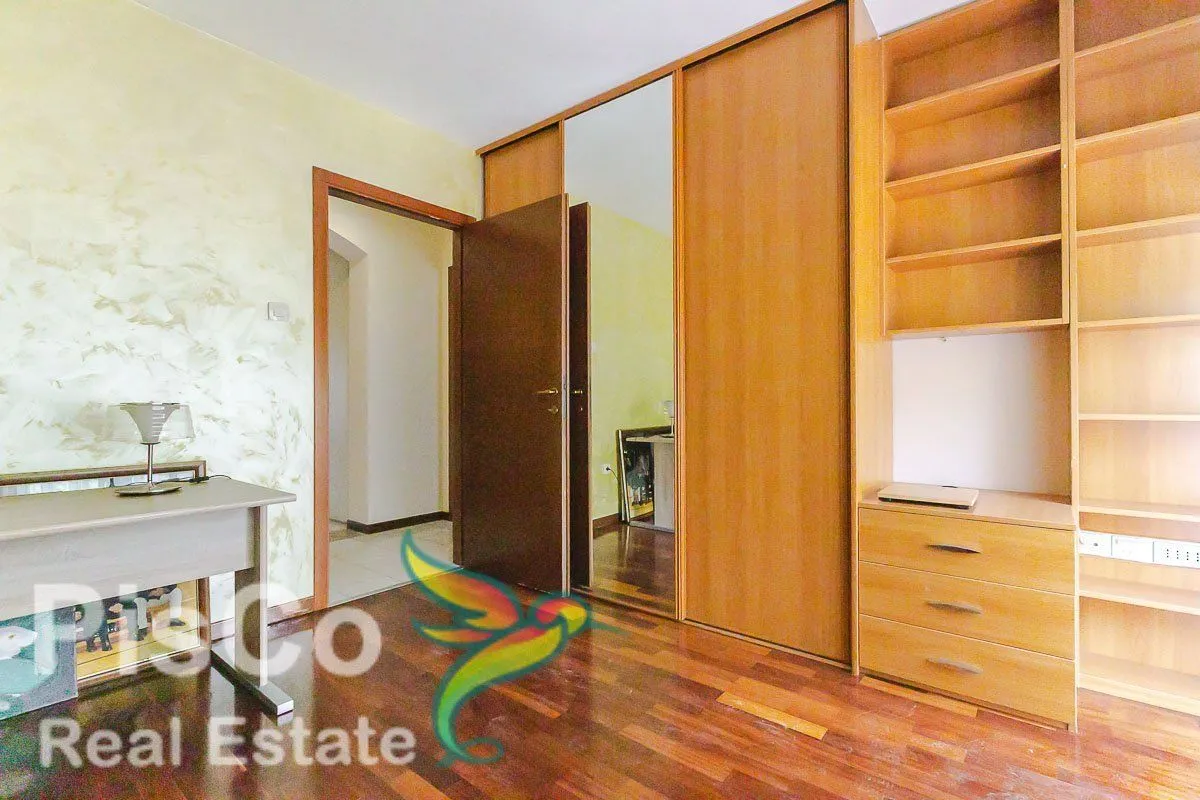 Rent, three bedroom apartment, 170m², Gorica C, Podgorica