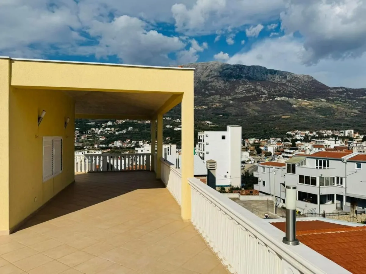 Sale, house, 290m², Bar, Crna Gora