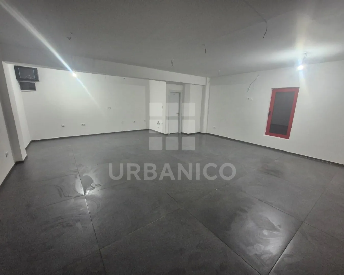 Rent, office space, 54m², Vezirov Most, Podgorica