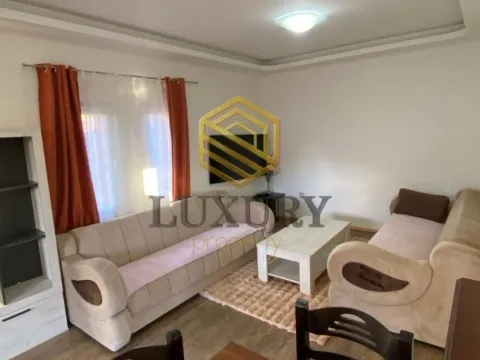 Izdavanje, jednosoban stan, 47m², Pobrežje, Podgorica - image 1