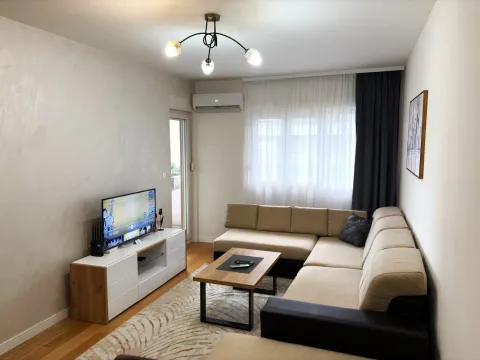 Izdavanje, jednosoban stan, 47m², Central Point, Podgorica - image 3