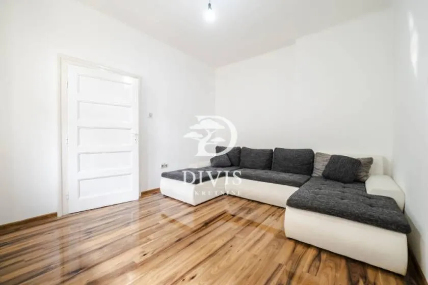 Prodaja, trosoban stan, 68m², Vračar Sve Podlokacije, Beograd