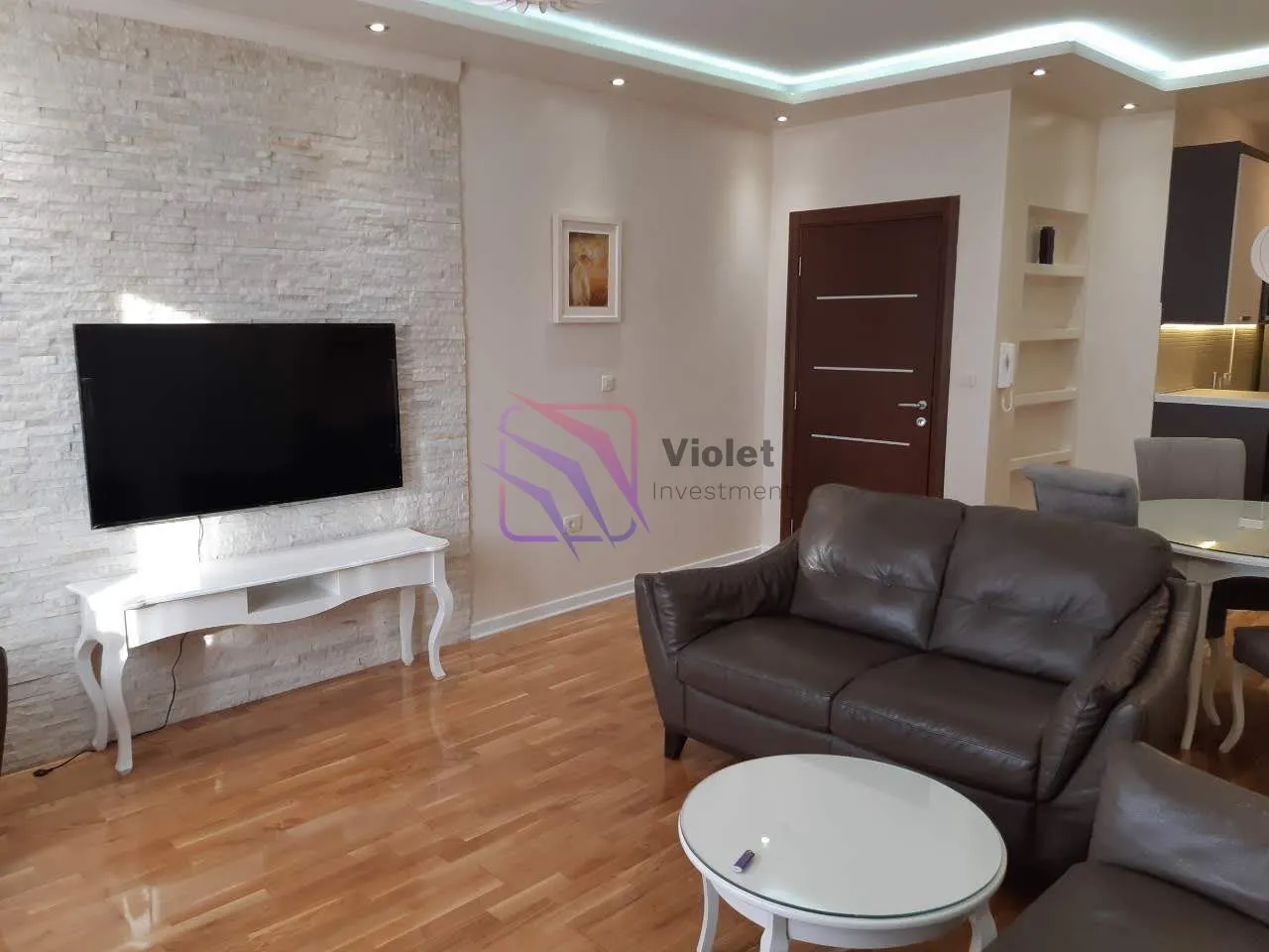 Izdavanje, dvosoban stan, 90m², Preko Morače, Podgorica