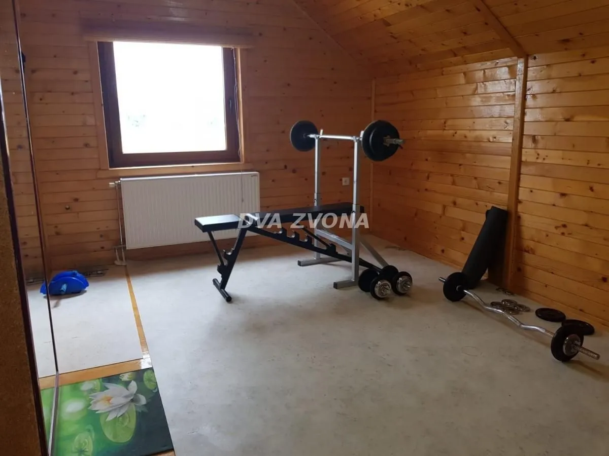 Prodaja, kuća, 254m², Veternik, Novi Sad Sve Podlokacije