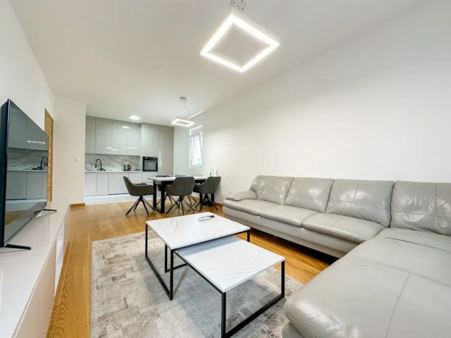 Rent, two bedroom apartment, 72m², City Kvart, Podgorica